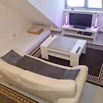 Maisonette Studio Hl